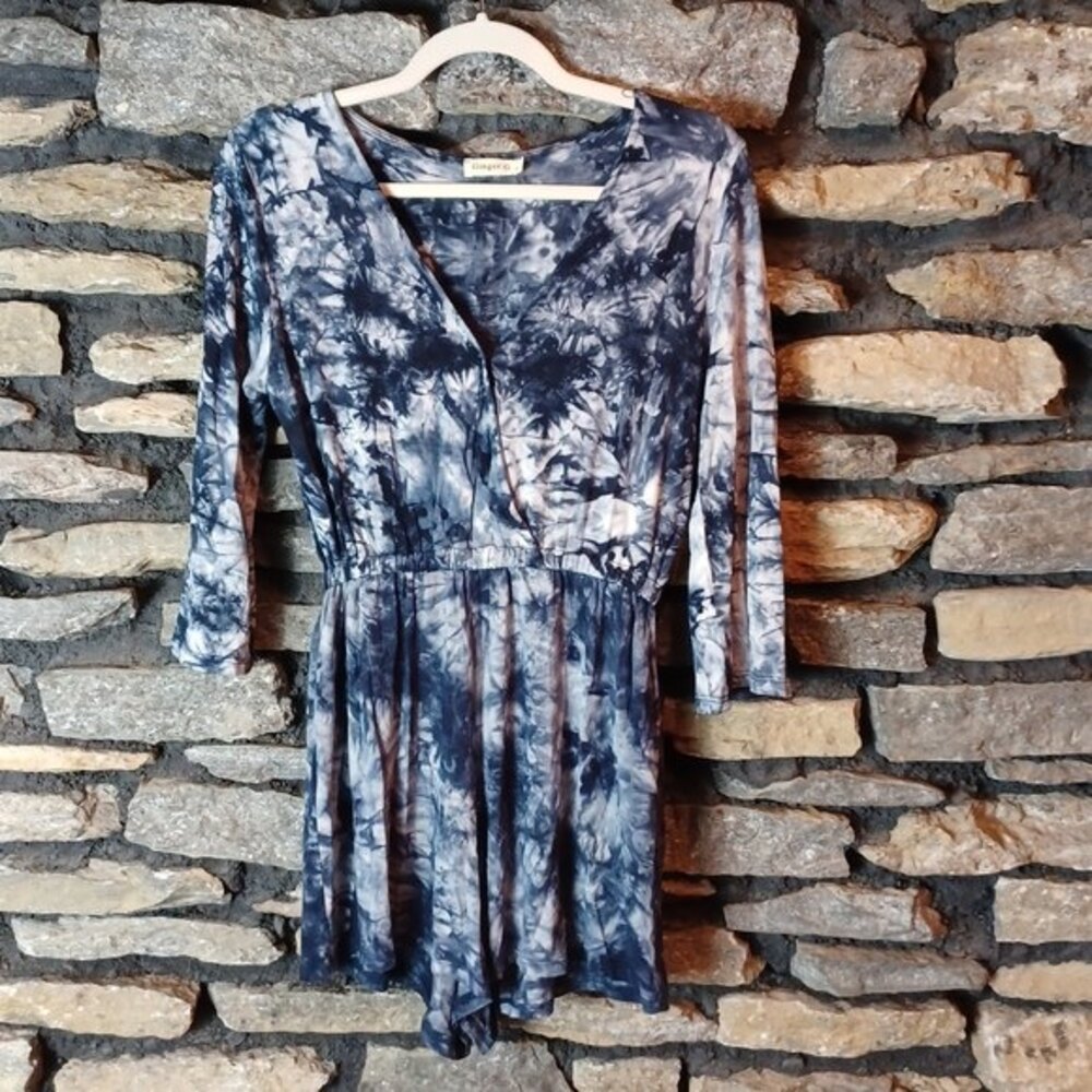 Women's blue tie dye V neck short romper sz small